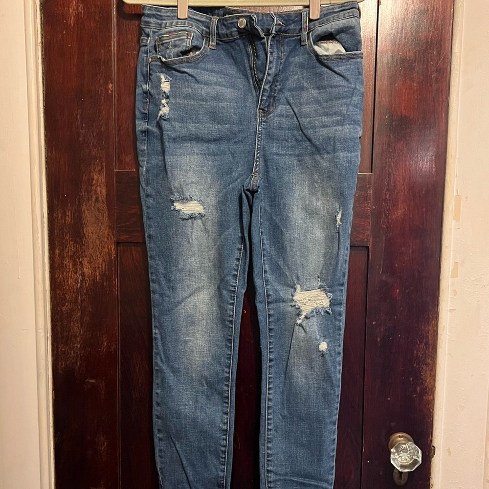 Judy Blue Rainbow Stitch Distressed Medium Wash Jeans